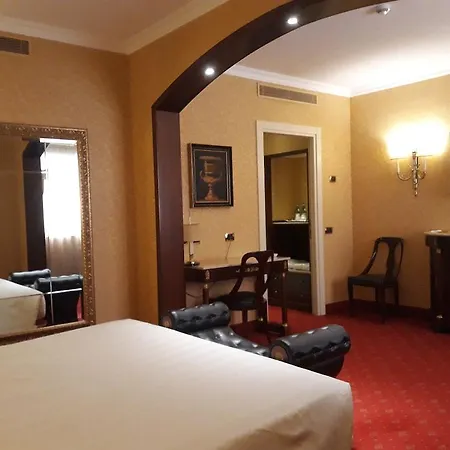 Hotel Luna 4*