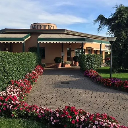 Hotel Luna 4*